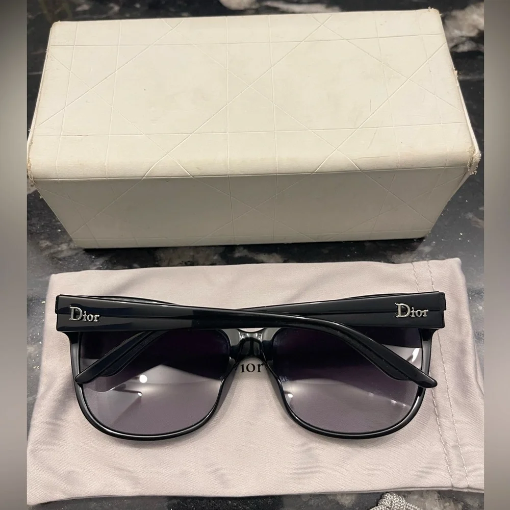 Dior Sauvage 2 Sunglasses - Picture 2 of 8